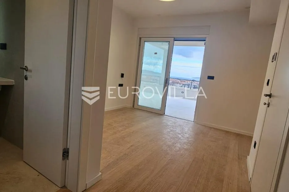 kaštel stari penthouse 102 m² s pogledom na more, garaža s ostavom direkno lift u stan - slika 9