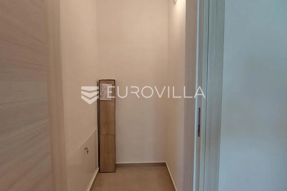 istra, šišan, moderan trosoban stan s terasom u mirnom dijelu šišana - slika 5