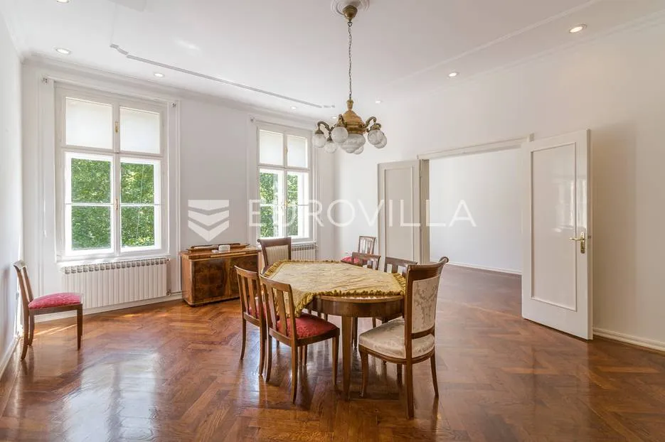 zagreb, centar, zrinjevac luksuzno uređen, reprezentativan četverosoban stan, 160 m² - slika 23