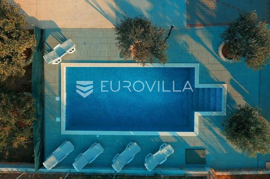zadar, vir, samostojeća kuća, prekrasan vrt, mogućnost restorana u prizemlju, veliki potencijal - slika 28
