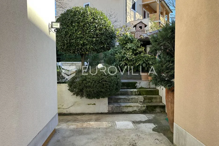istra, pula - dvojna kuća nkp 150 m2 u neposrednom centru grada - slika 15