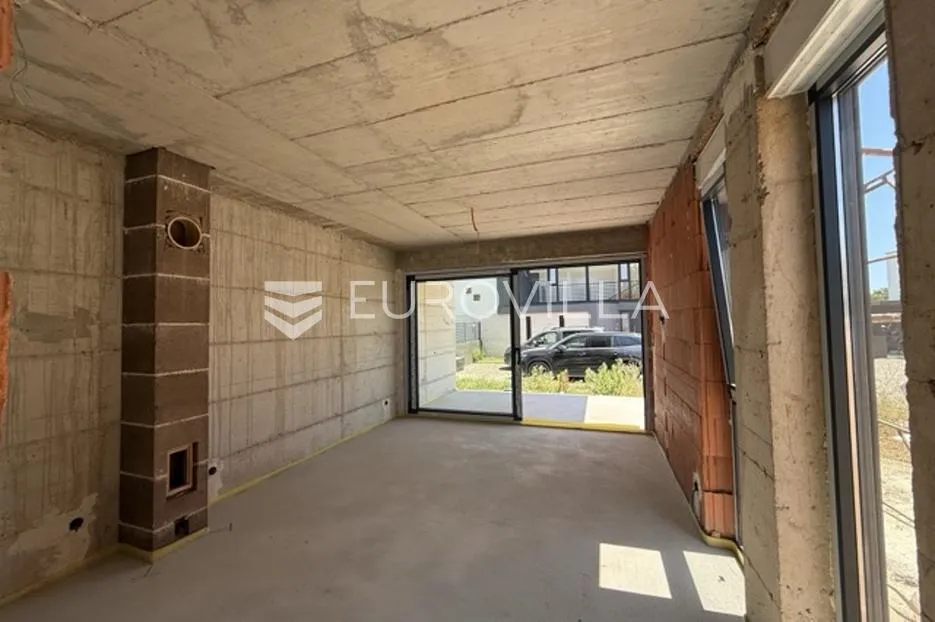 istra, ližnjan, elegantna dvojna novogradnja s vrtom 111 m² - slika 22