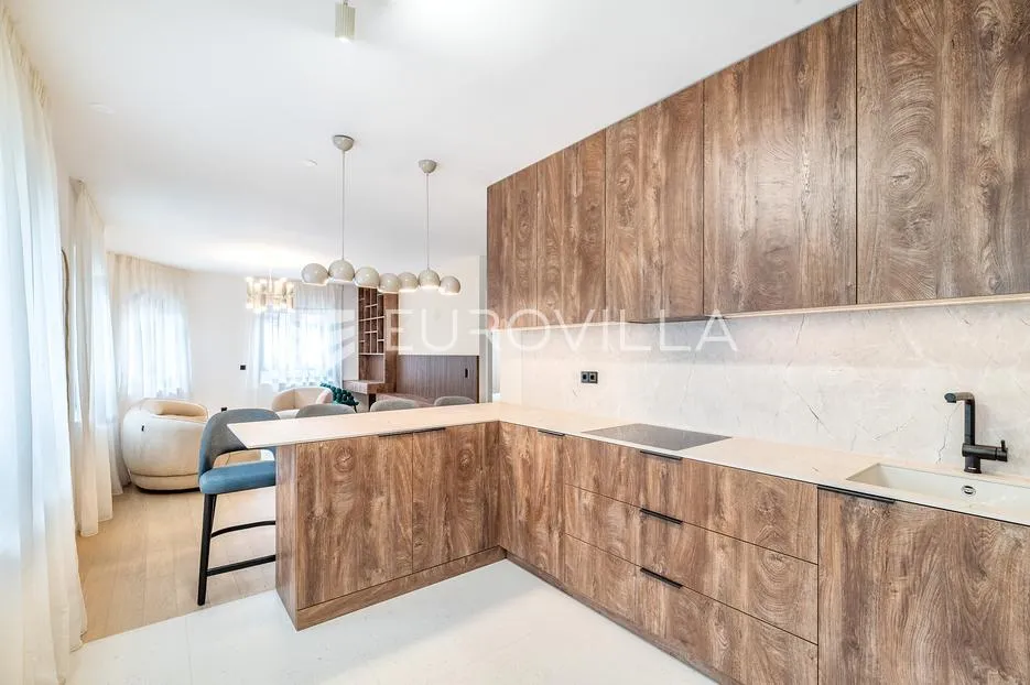 Zagreb, Kvaternikov trg, atraktivan dvosoban stan, 58 m² - Donji grad