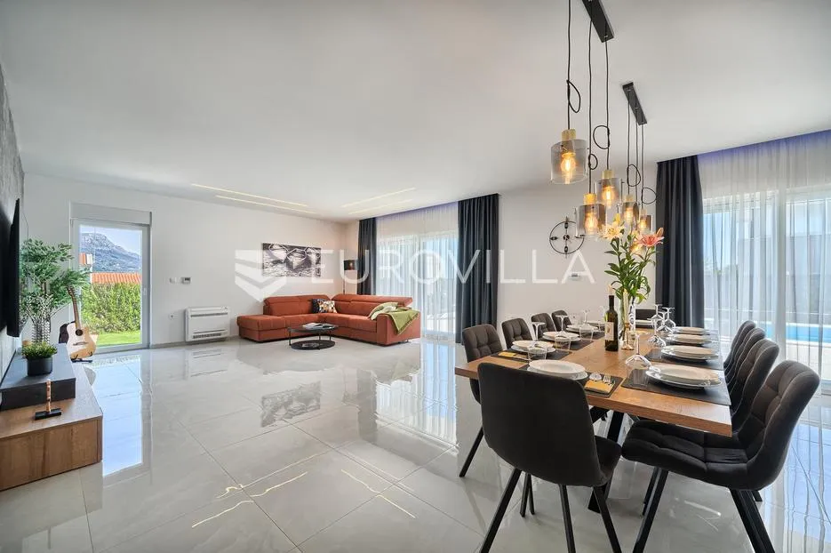kaštel novi, novoizgrađena vila za dugoročni najam - slika 10