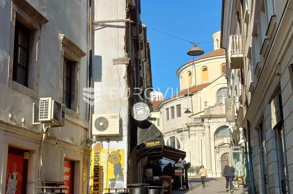 rijeka, centar, idealna investicija, dvosoban stan 60 m² u zgradi s liftom - slika 4