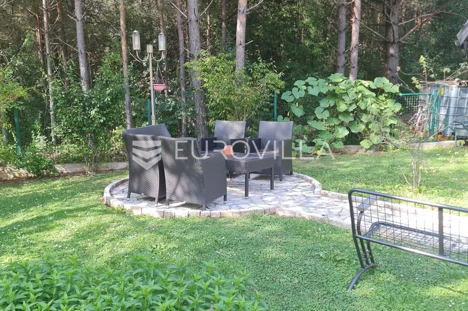 plitvička jezera, korenica, dvije kuće 470 m² - slika 12