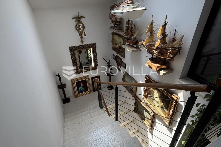 medulin, pješčana uvala, ekskluzivan penthouse prvi red do mora - slika 27