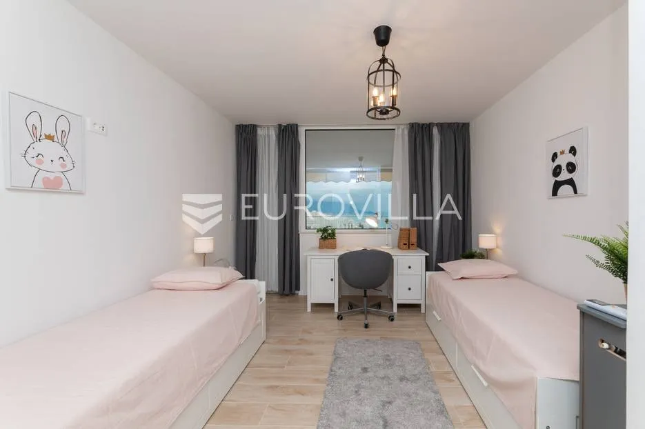 split, split 3 moderan dvoetažni stan pokraj medicinskog fakulteta 112 m² - slika 21