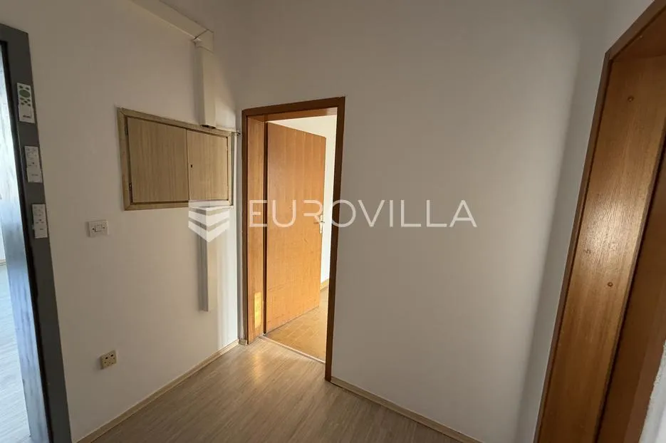 đakovo, centar, poslovni prostor 80 m² - slika 9