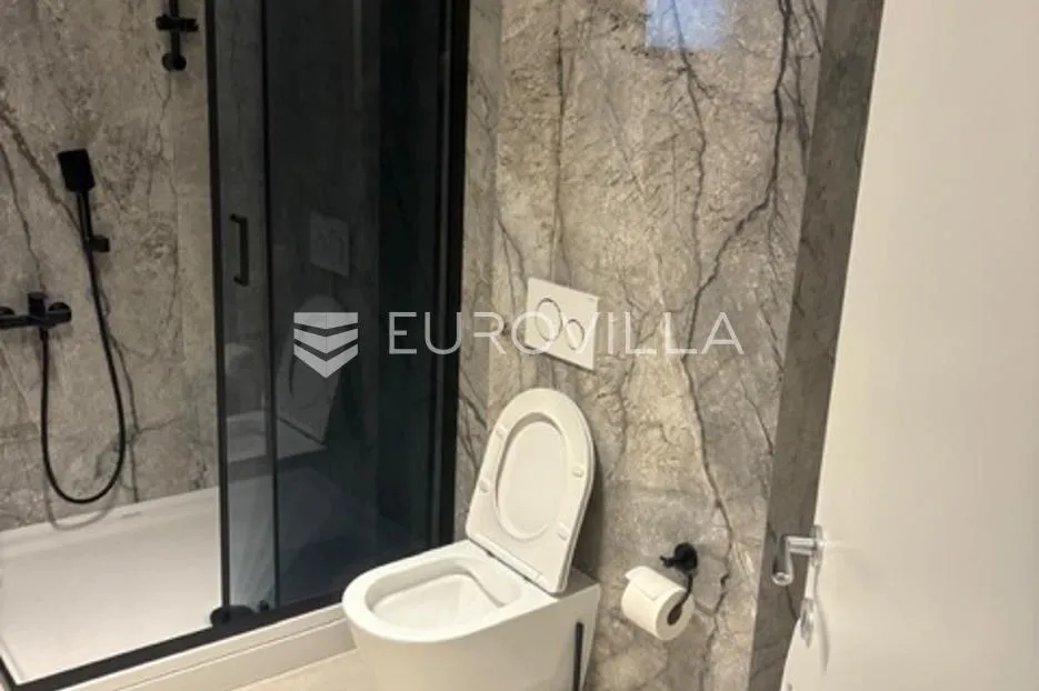 moderan peterosoban stan 150 m² s pogledom na more, pula, stoja - slika 22