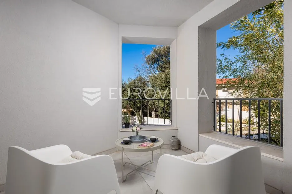 otok krk, malinska, luksuzna vila s dva apartmana u prvom redu do mora - slika 6