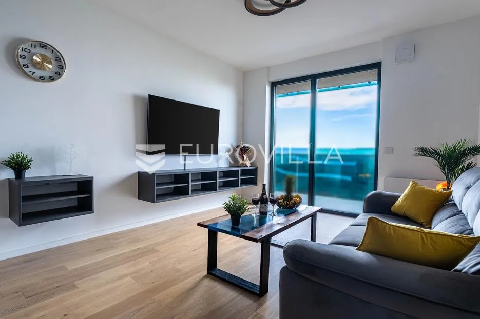 Zagreb, BHB Heinzelova, atraktivan dvosoban stan 65 m² + garažno mjesto - Donji grad