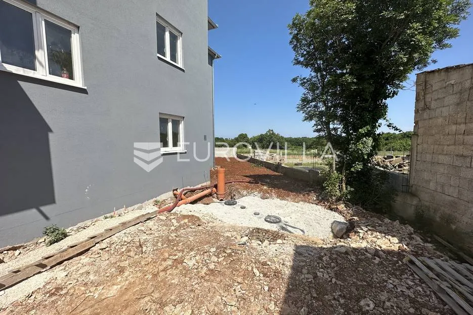 šišan, trosoban stan nkp 67 m2 i velikim vrtom od 204 m2 - slika 6