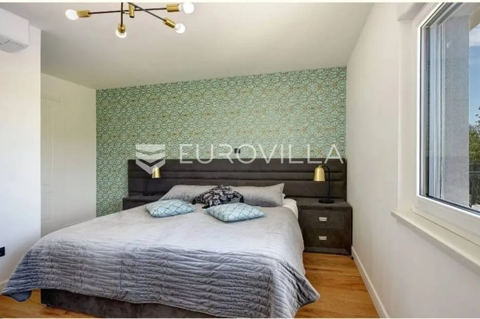 istra, krnica, prekrasna moderna vila od 135 m² na velikoj uređenoj okućnici - slika 18