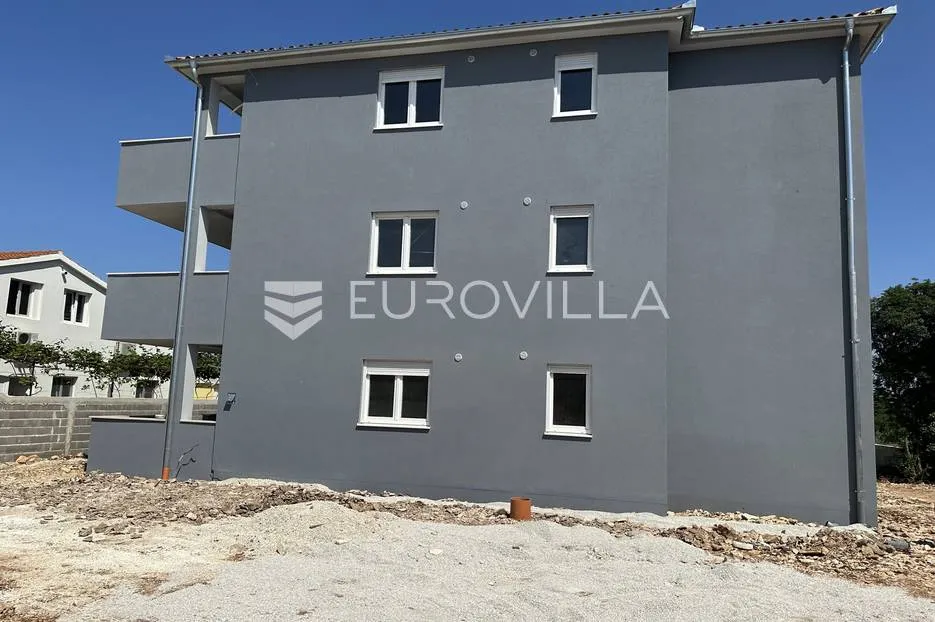 šišan, trosoban stan nkp 76,25 m2 i velikim vrtom - slika 3