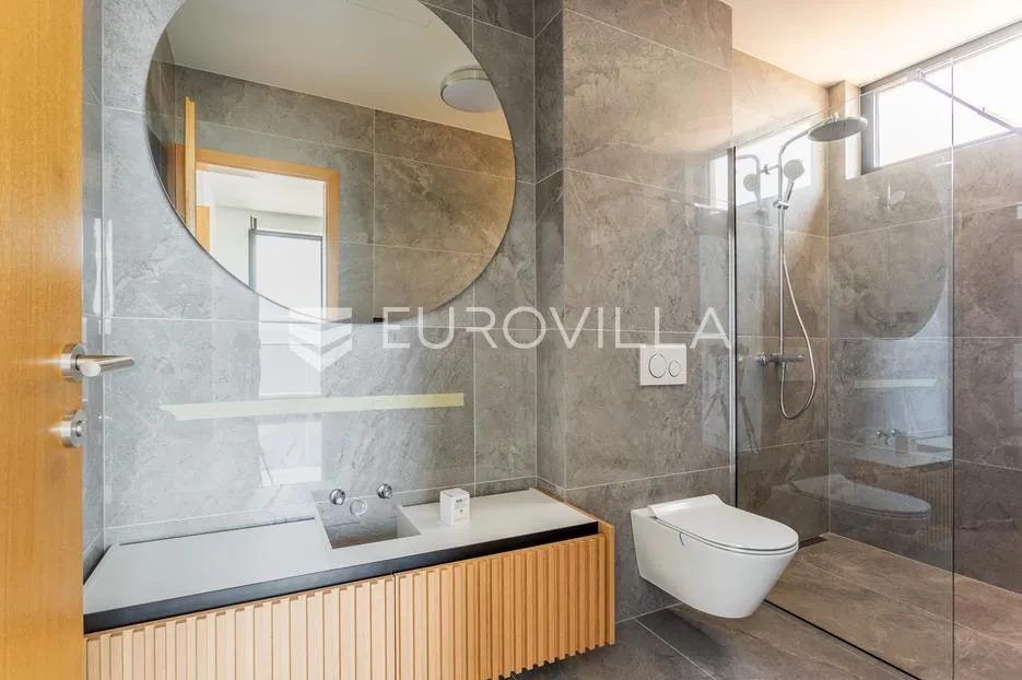 krilo jesenice, moderna vila 5* s bazenom i panoramskim pogledom, 100 m od mora - slika 13