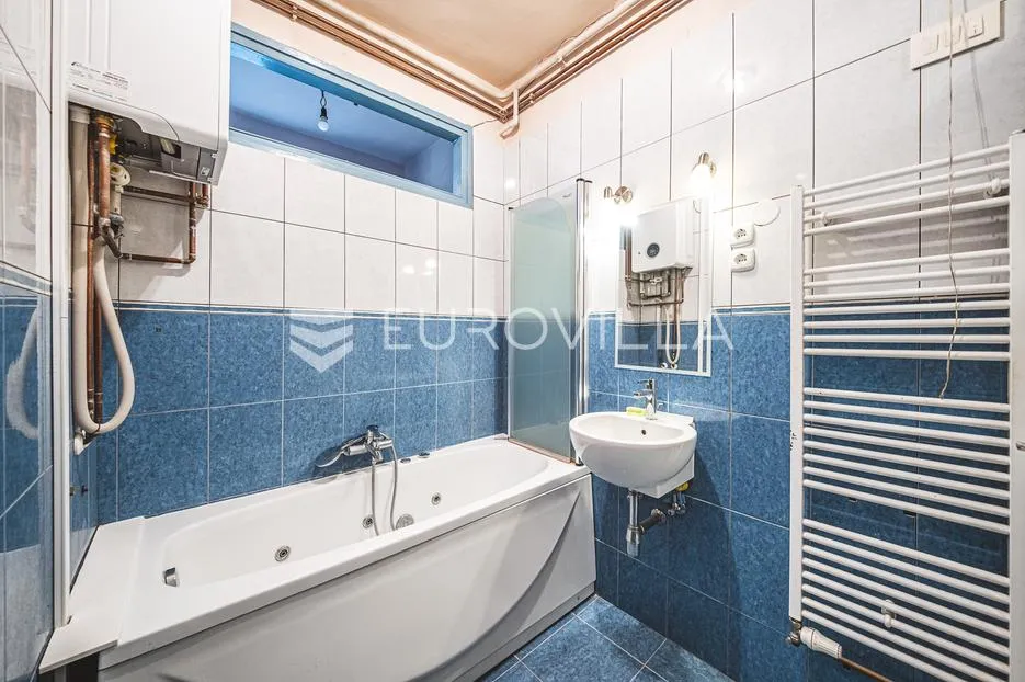 zagreb, šalata, trosoban stan u statički obnovljenoj zgradi, neto površine 85 m² - slika 11