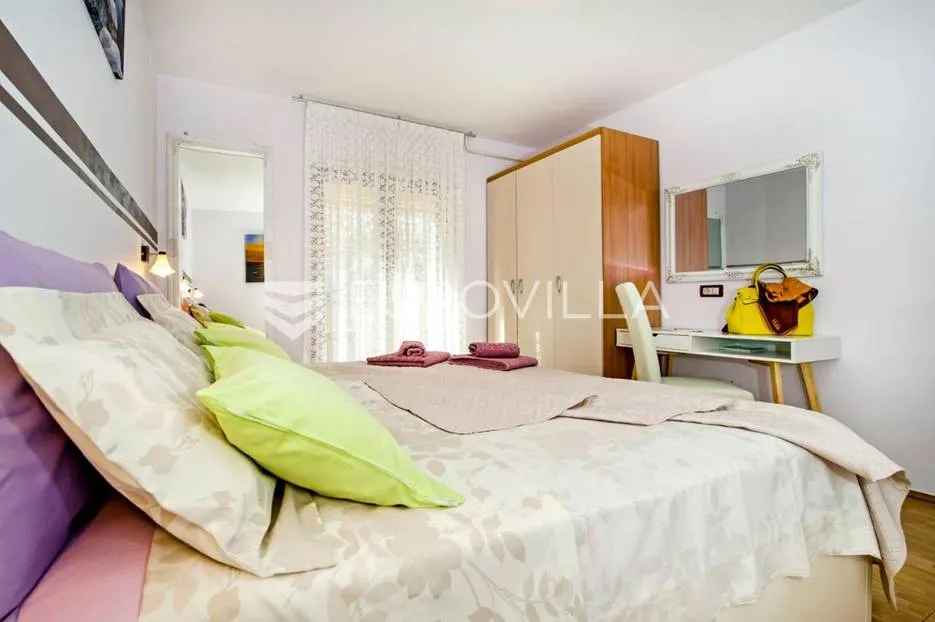 istra, rovinj, kuća 360 m2 s tri stana i zasebnom kućicom, izuzetna lokacija - slika 39