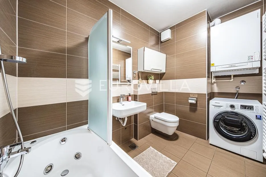 kvaternik plaza dvosoban penthouse s 2 garaže - slika 12