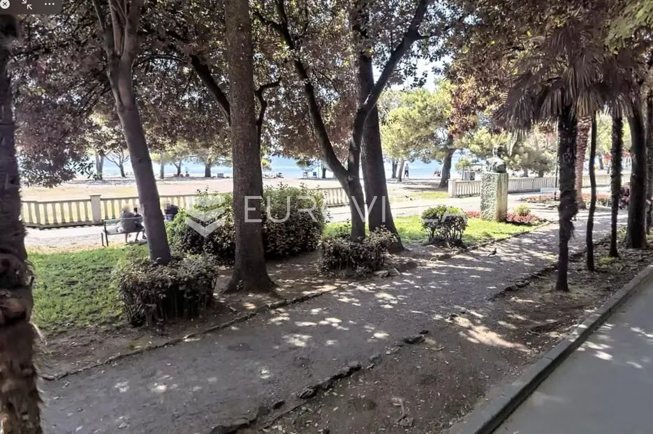 crikvenica, najam restorana s terasom u centru, uređen, terasa, pogled na more - slika 9
