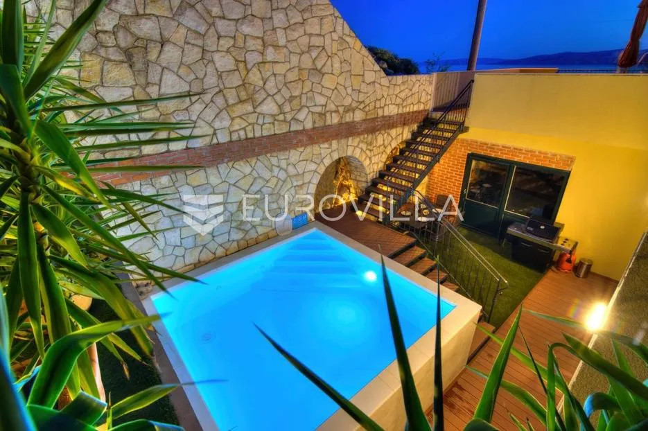 senj, kuća s četiri apartmana i bazenom, 346 m² - slika 3