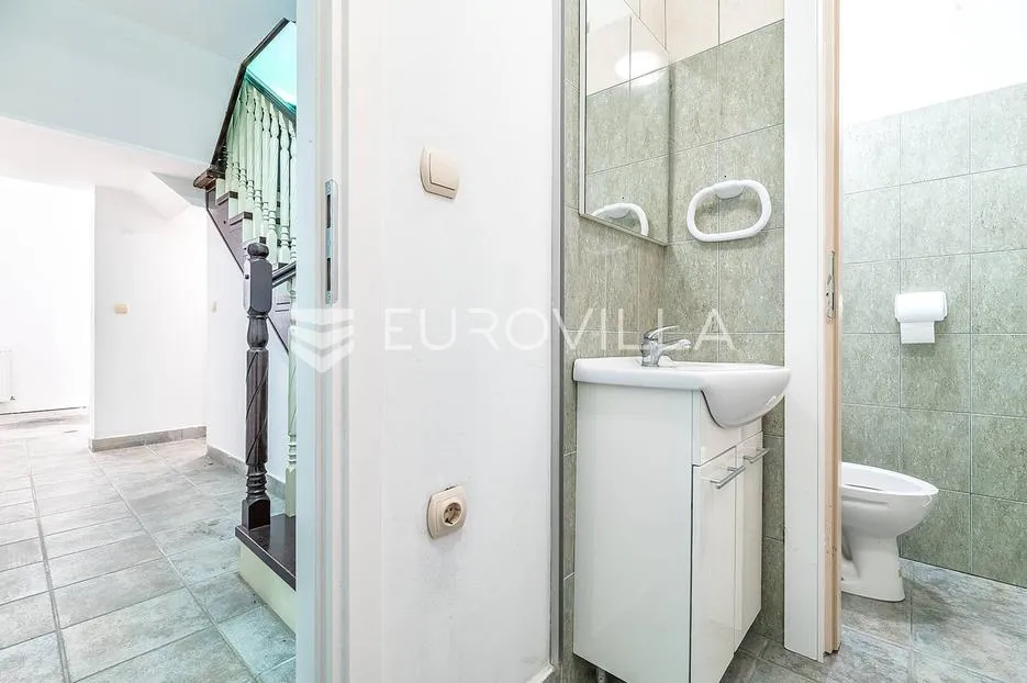 zagreb, špansko, odličan ulični lokal površine 44,43 m² - slika 4