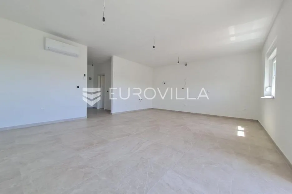 vir, komforan trosoban apartman u centru otoka s pogledom na more i krovnom terasom - slika 18