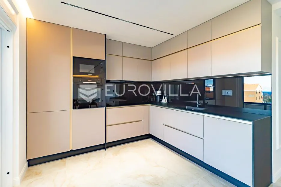 otok krk, malinska, luksuzan novouređen stan 97 m² - slika 5
