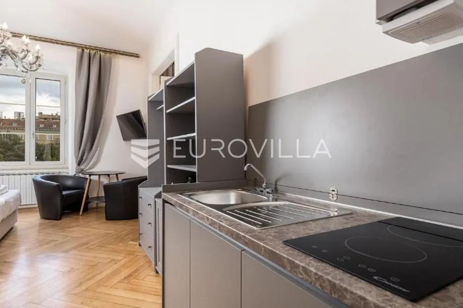rijeka, centar, dva luksuzna studio apartmana u strogom centru - slika 13