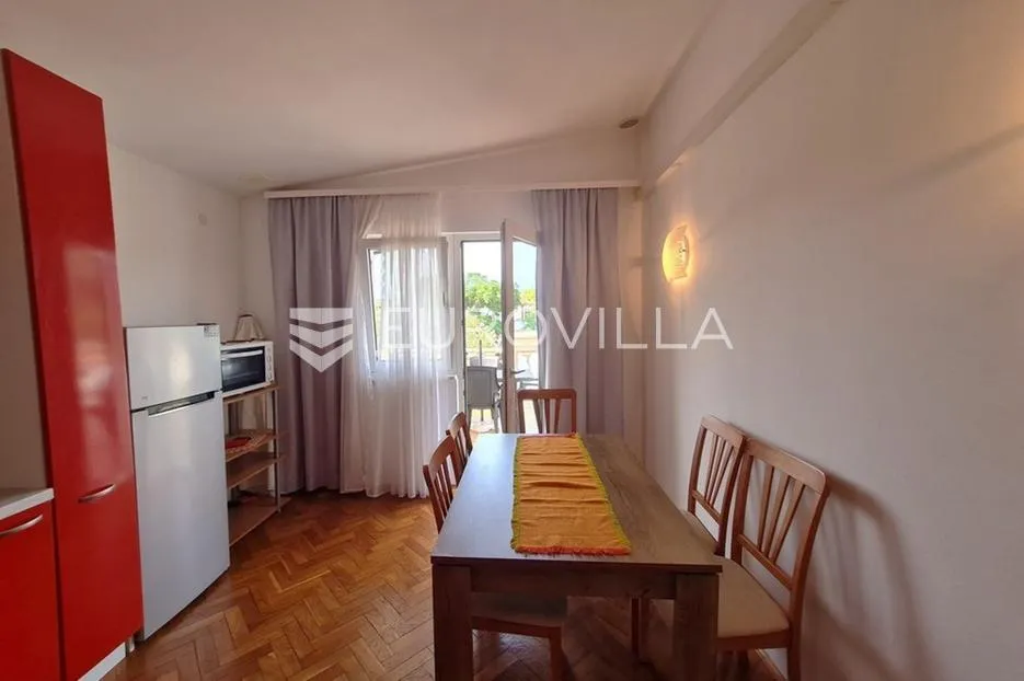 vir, samostojeća kuća, 130 m od plaže s dva odvojena apartmana - slika 31