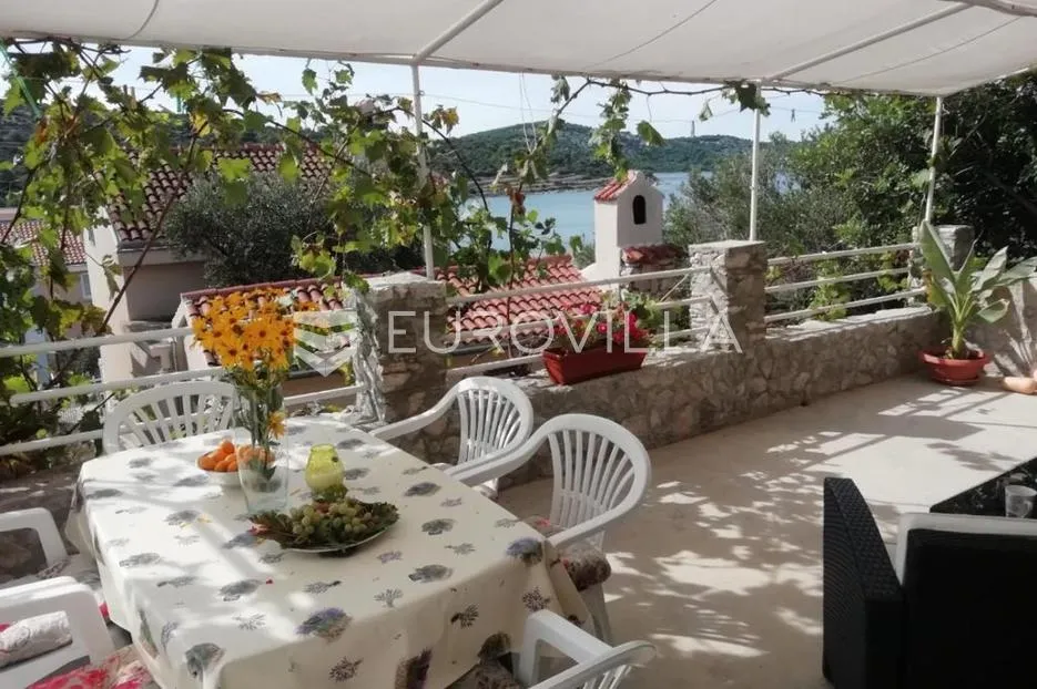kaprije, prekrasna kuća s apartmanima, 180 m² - slika 41