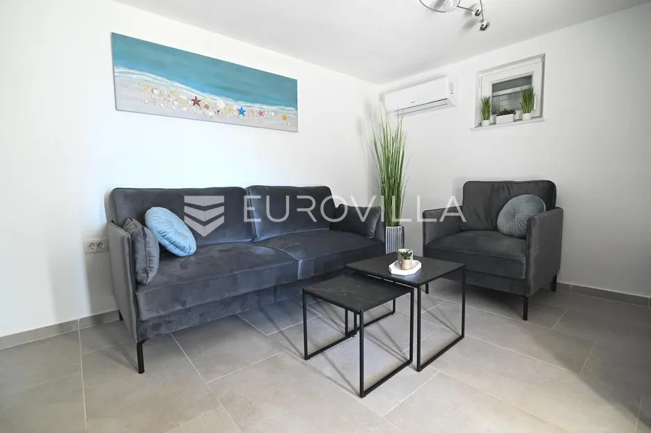 karlobag, cesarca prekrasna vila s bazenom uz more 240 m² - slika 9