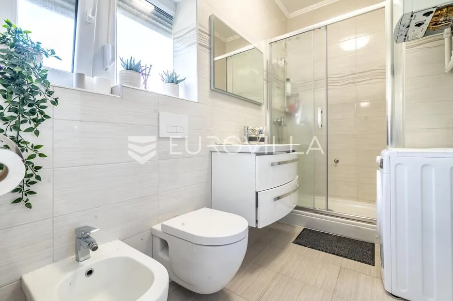 zagreb, dubrava, uređen trosoban stan 76 m² - slika 6