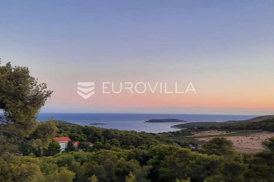Vis, Kulor/Smokova, atraktivno zemljište površine 23453 m2 sa pogledom na more - Milna, Vis