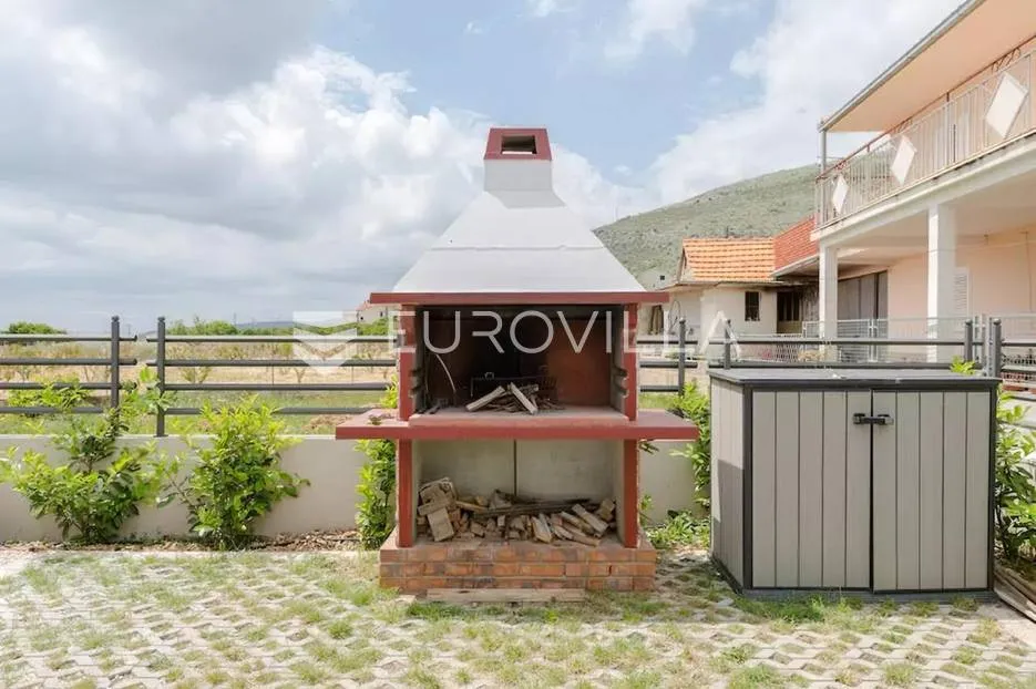 trogir, moderna vila s bazenom - slika 5