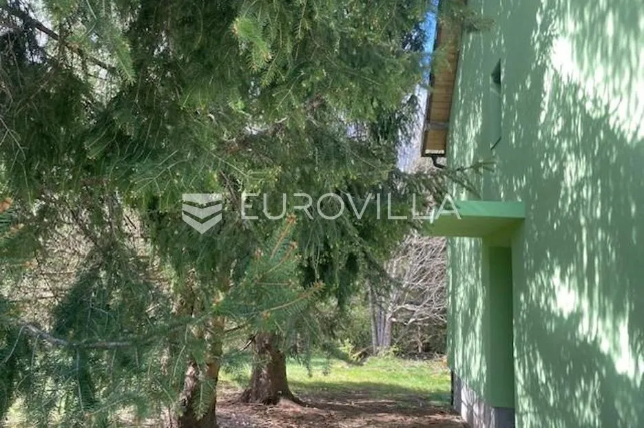 ogulin, bjelolasica, kompletno adaptirana kuća 260 m² - slika 2
