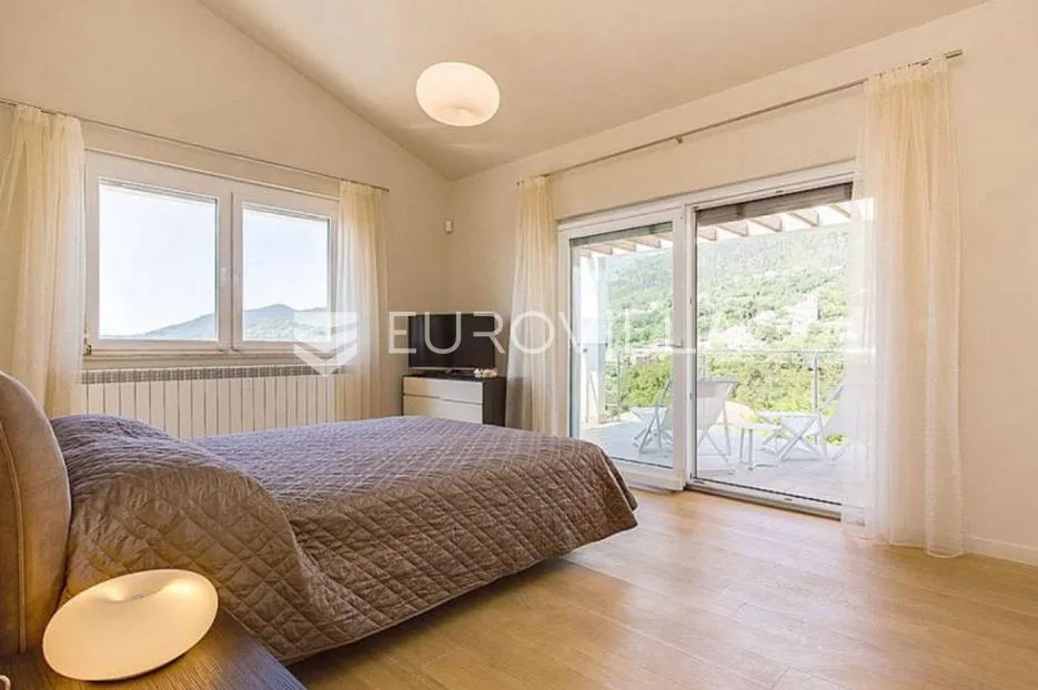 ičići, poljane, elegantna vila s panoramskim pogledom 275 m2, bazen, garaža - slika 8