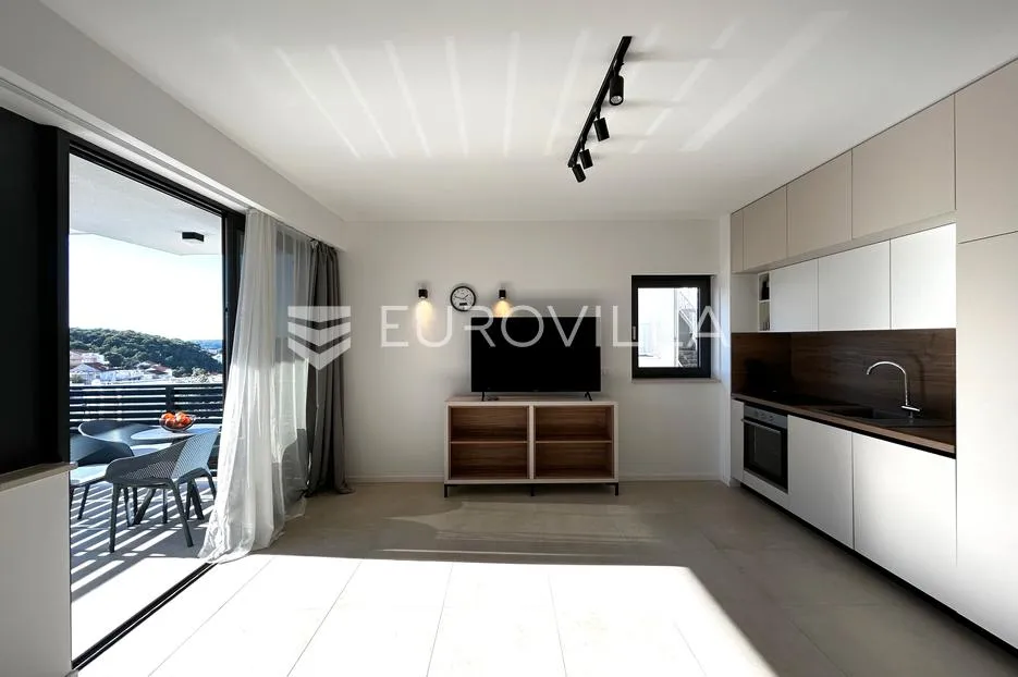 hvar, apartmanska vila sa pet uređenih apartmana - slika 27