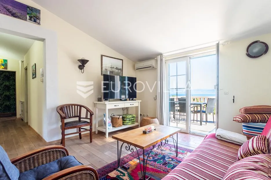brač, supetar, kuća ukupne površine 372 m² na zemljištu površine 411 m² - slika 11