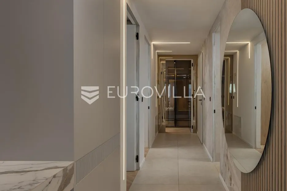 opatija, luksuzan četverosoban stan s pogledom na more 142.87 m² - slika 15