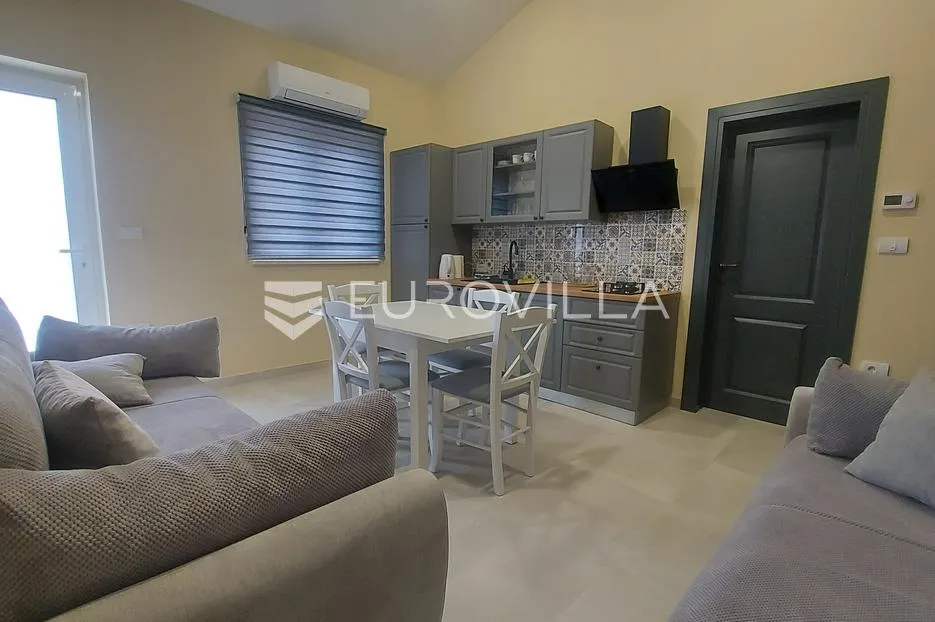 istra, kanfanar, moderna kuća s odvojenim apartmanom za dugoročan najam - slika 16