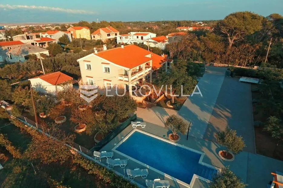 zadar, vir, samostojeća kuća, prekrasan vrt, mogućnost restorana u prizemlju, veliki potencijal - slika 33