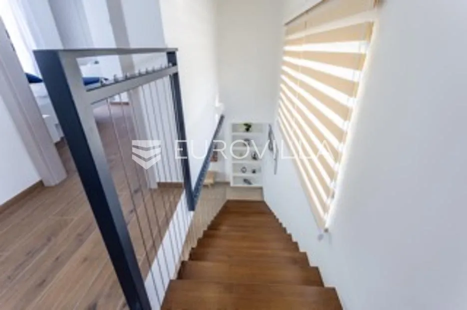 istra, smoljanci, kvalitetna i moderna samostojeća kuća, 208 m², grijani bazen 40 m² - slika 30