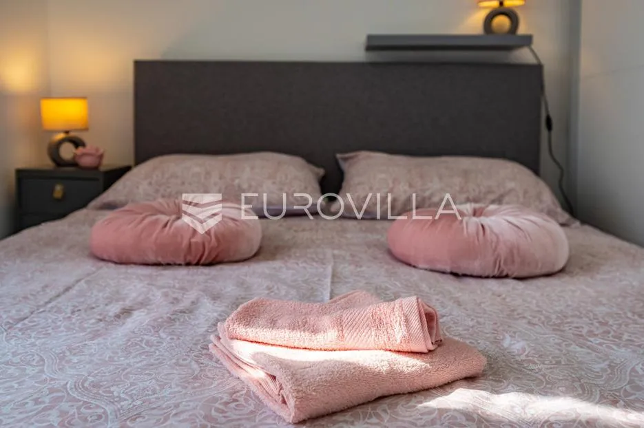 zadar, gornji karin, moderna kuća s bazenom i dva apartmana, 200 m od mora - slika 12