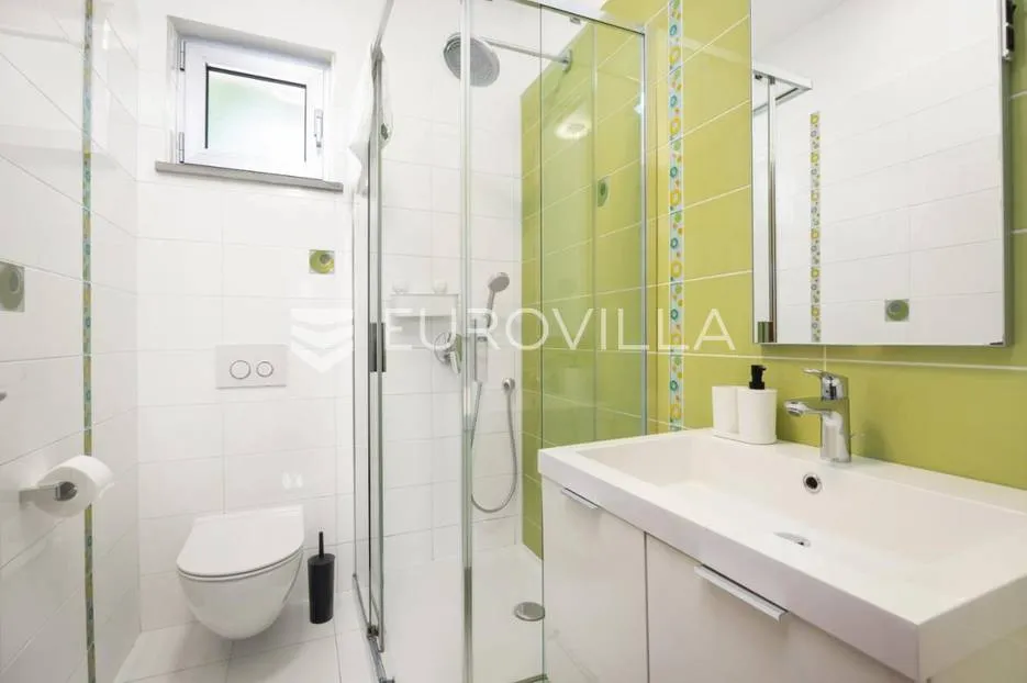 istra, banjole, prekrasna vila 277 m² na velikoj okućnici, 300 m od mora - slika 12