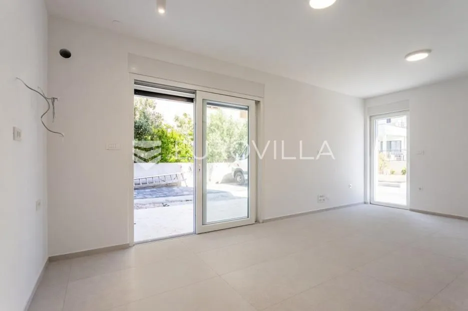 Vodice, NOVOGRADNJA N1, A1, moderan stan u prizemlju s terasom, 69,52 m²