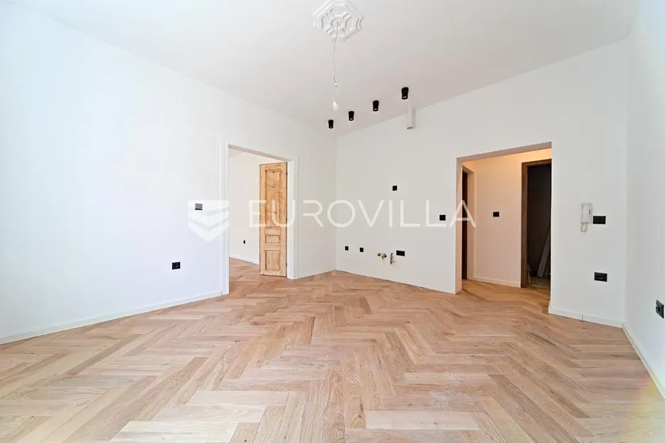 osijek, centar, prodaje se uređen stan površine 69 m² - slika 14