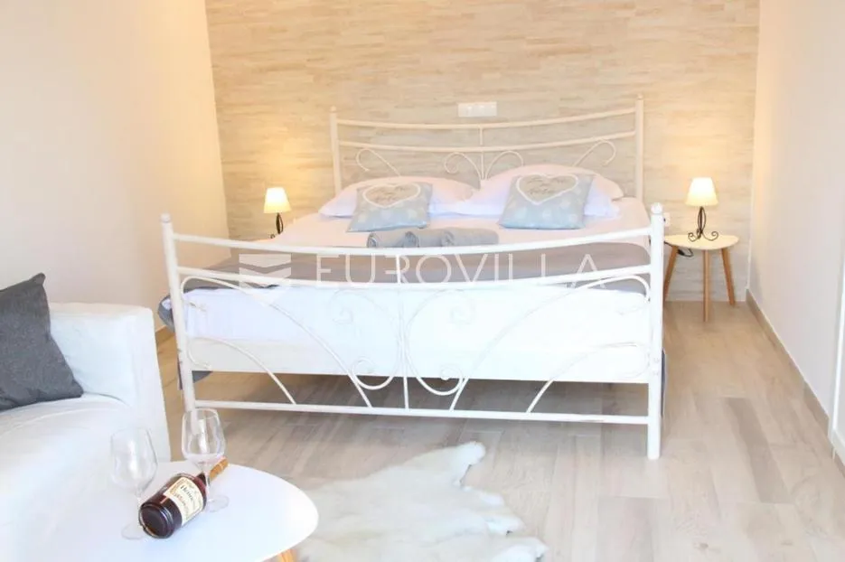 zadar, kruševo, vila s bazenom prvi red do mora, najam - slika 4