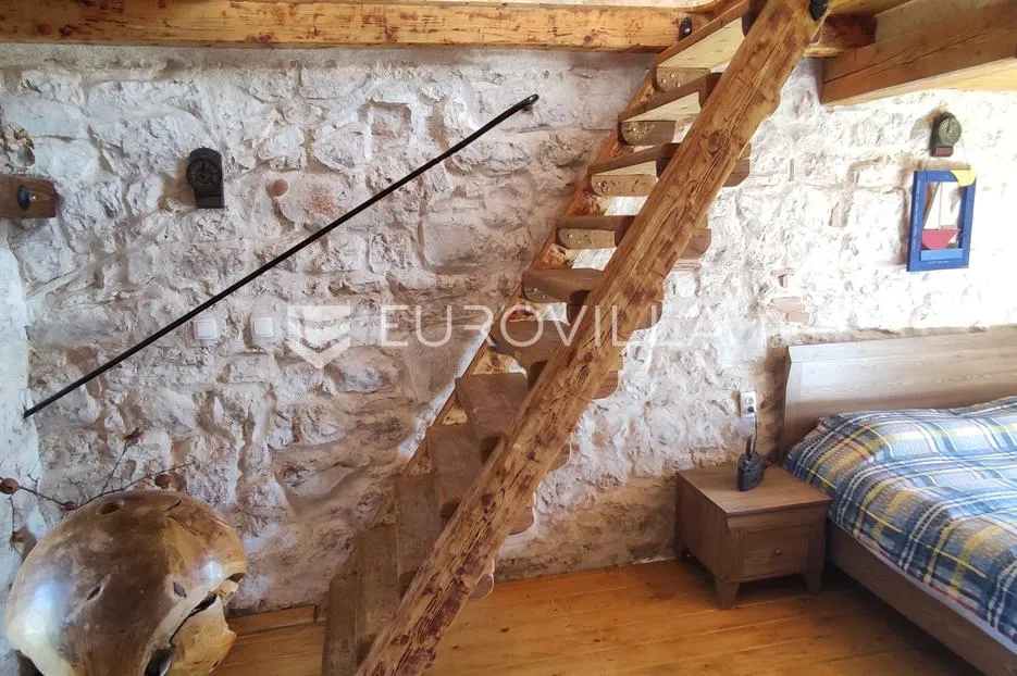 hvar, gdinj, kompletno renovirana kamena kuća u nizu - slika 8