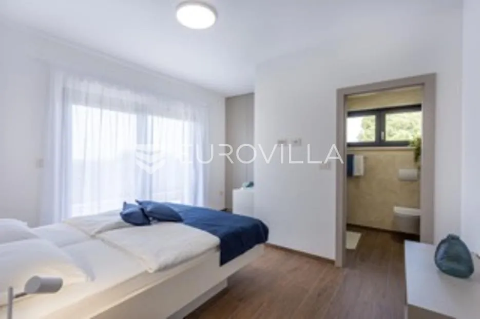 istra, smoljanci, kvalitetna i moderna samostojeća kuća, 208 m², grijani bazen 40 m² - slika 39